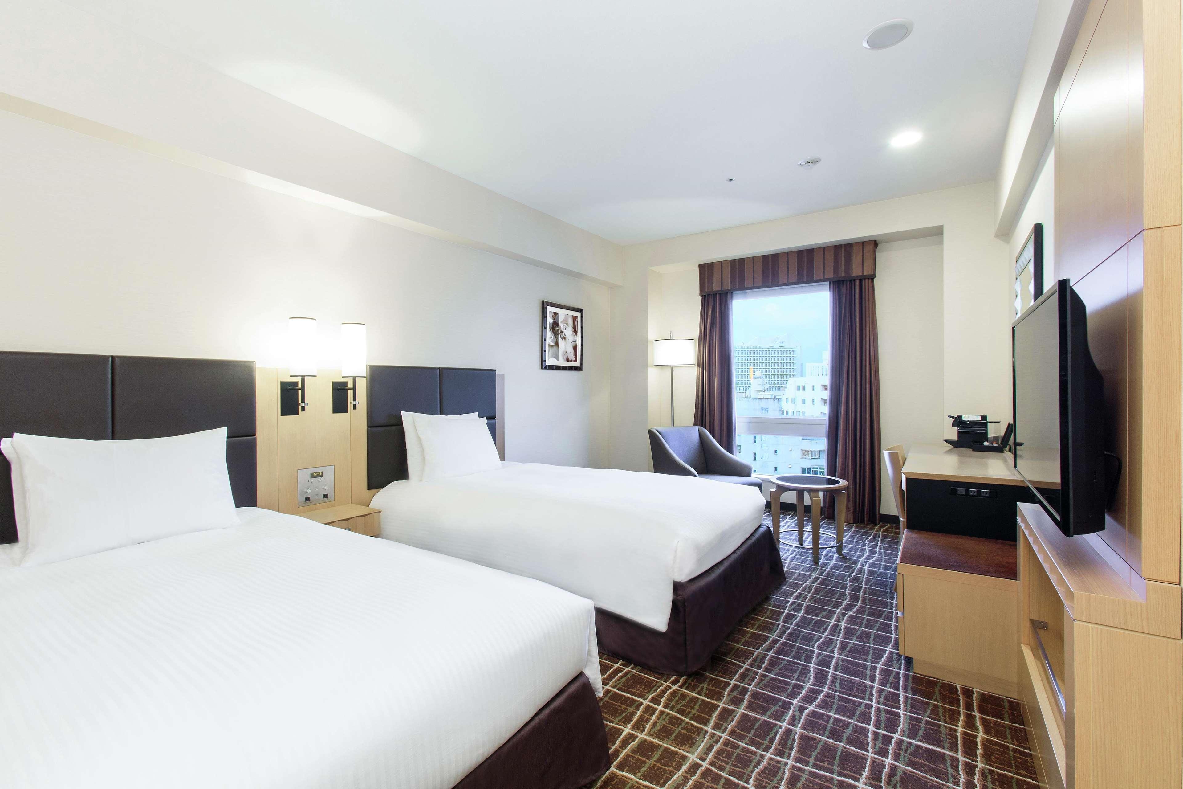 Doubletree By Hilton Naha Hotel Exterior foto