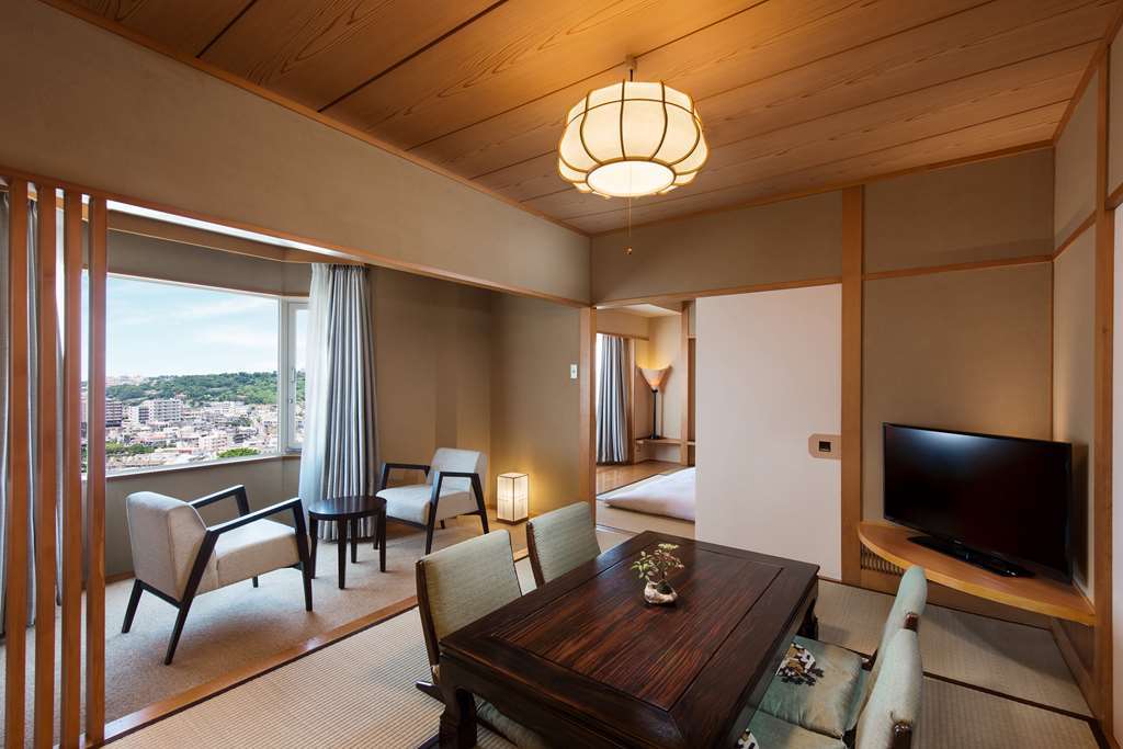 Doubletree By Hilton Naha Hotel Quarto foto